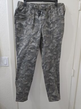 NWOT Maurices Gray Camo Women's Drawstring Pants
